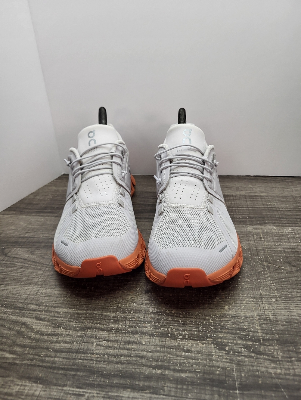On Cloud 5 Athletic Comfort Running Womens Shoes Sz 9.5 Light Grey Coral - Picture 4 of 10